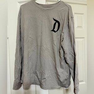 Disneyland, long sleeve graphic shirt size extra large